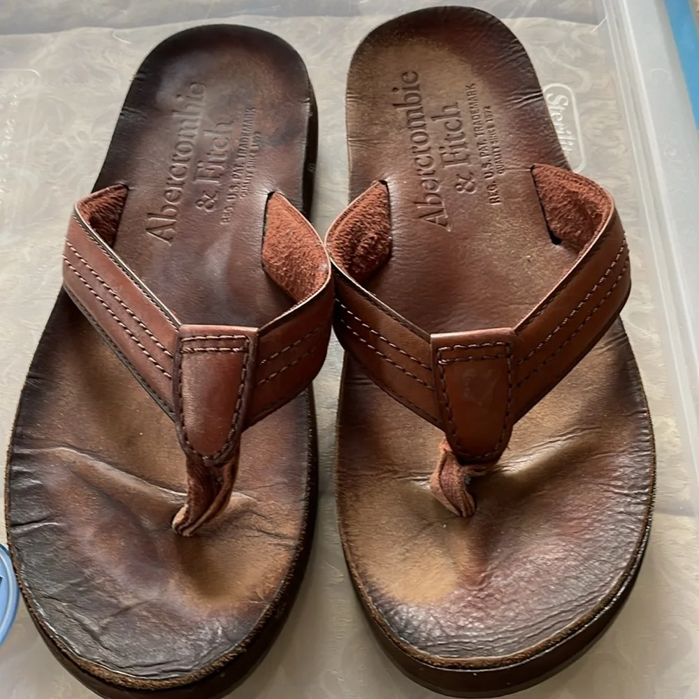 Abercrombie & Fitch | Shoes | Abercrombie Flip Flop Leather  display picture 2